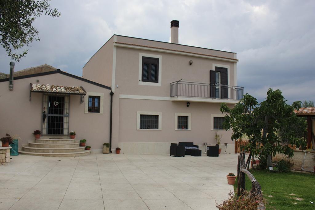 Villa Meriem Noto Chambre photo