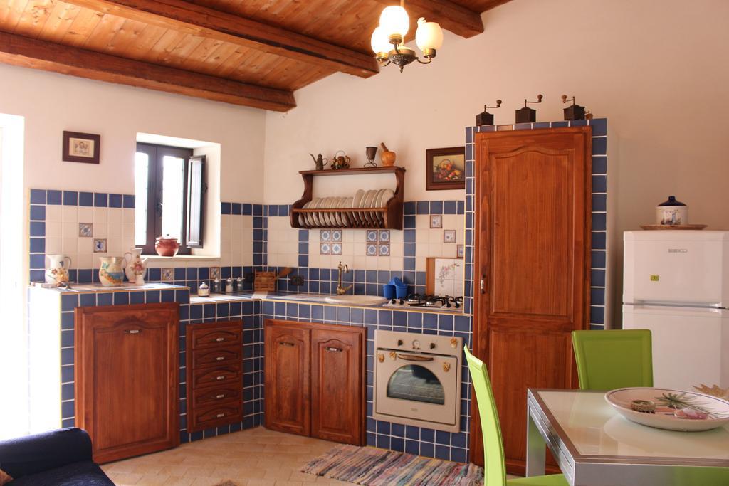 Villa Meriem Noto Chambre photo